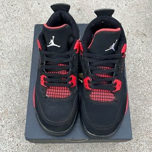 Jordan 4’s “Thunders”